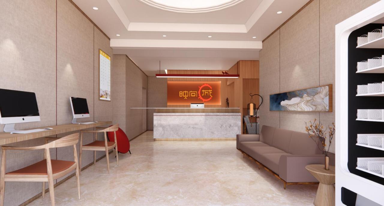 Happy Dragon Hotel -- Nearby Tiananmen Square & Forbidden City & Wangfujing Street & Line 5,6,8 Subway Nearby & Free Coffee & Free Laundry & Fluent English Speaking & Tourist Attractions Ticket Service & Free Wifi Unlimited For Western Software Beijing Bagian luar foto